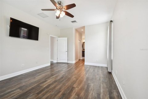 House in Apollo Beach, Florida 4 bedrooms, 222.32 sq.m. № 2149644 - photo 12