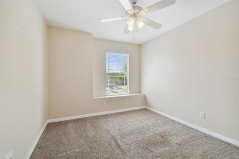 House in Apollo Beach, Florida 4 bedrooms, 222.32 sq.m. № 2149644 - photo 25
