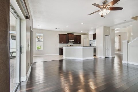 House in Apollo Beach, Florida 4 bedrooms, 222.32 sq.m. № 2149644 - photo 4