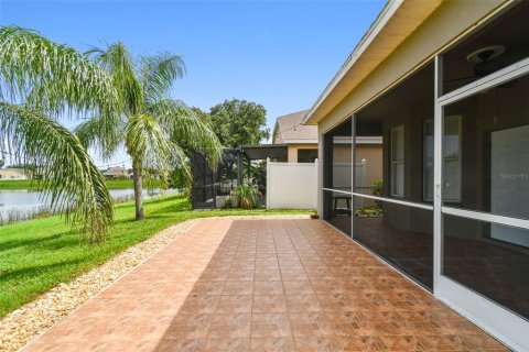 House in Apollo Beach, Florida 4 bedrooms, 222.32 sq.m. № 2149644 - photo 18