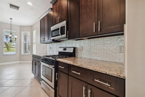 House in Apollo Beach, Florida 4 bedrooms, 222.32 sq.m. № 2149644 - photo 8
