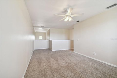 House in Apollo Beach, Florida 4 bedrooms, 222.32 sq.m. № 2149644 - photo 23