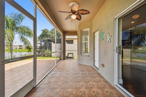 House in Apollo Beach, Florida 4 bedrooms, 222.32 sq.m. № 2149644 - photo 19