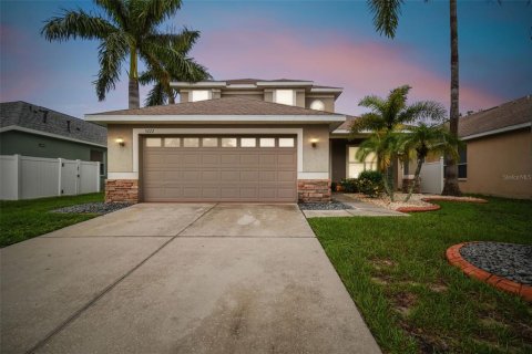 House in Apollo Beach, Florida 4 bedrooms, 222.32 sq.m. № 2149644