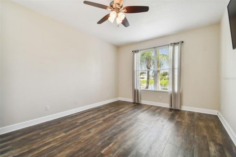 House in Apollo Beach, Florida 4 bedrooms, 222.32 sq.m. № 2149644 - photo 13