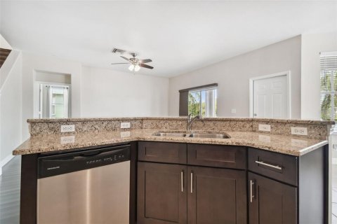 House in Apollo Beach, Florida 4 bedrooms, 222.32 sq.m. № 2149644 - photo 7