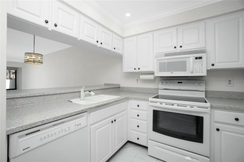 Купить кондоминиум в Энглвуд, Флорида 7 комнат, 99.41м2, № 1532950 - фото 8