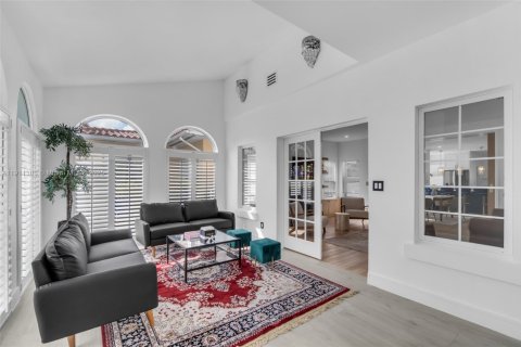 Villa ou maison à vendre à Miami, Floride: 3 chambres, 144.56 m2 № 1967253 - photo 5