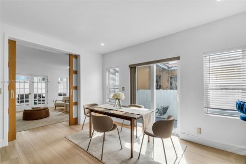 Villa ou maison à vendre à Miami, Floride: 3 chambres, 144.56 m2 № 1967253 - photo 8