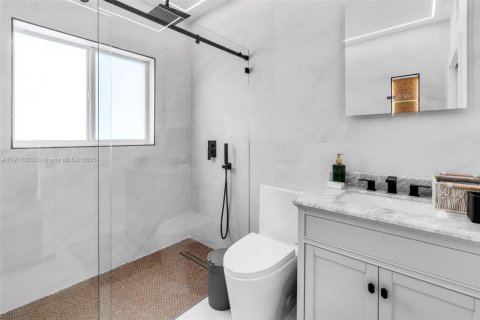 Villa ou maison à vendre à Miami, Floride: 3 chambres, 144.56 m2 № 1967253 - photo 20