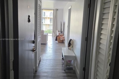 Copropriété à louer à Miami, Floride: 1 chambre, 64.1 m2 № 1928782 - photo 9
