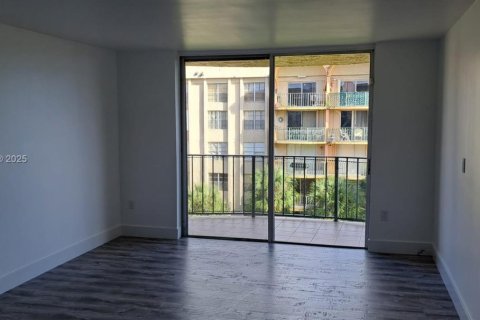 Copropriété à louer à Miami, Floride: 1 chambre, 64.1 m2 № 1928782 - photo 1