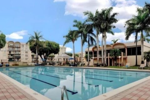 Copropriété à louer à Miami, Floride: 1 chambre, 64.1 m2 № 1928782 - photo 24