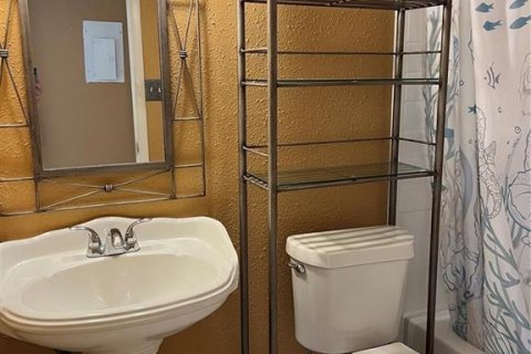 Copropriété à louer à Saint Petersburg, Floride: 1 chambre, 63.17 m2 № 2400357 - photo 8