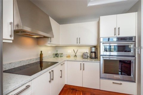 Снять в аренду кондоминиум в Сарасота, Флорида 6 комнат, 124.12м2, № 2118188 - фото 13