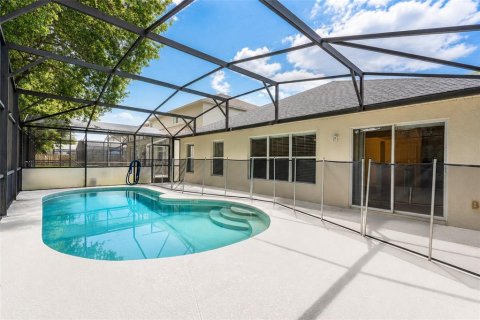 House in Clermont, Florida 4 bedrooms, 180.23 sq.m. № 2206969 - photo 3