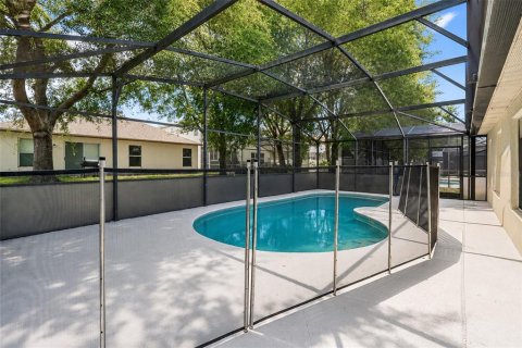 House in Clermont, Florida 4 bedrooms, 180.23 sq.m. № 2206969 - photo 27