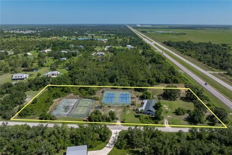 Casa en venta en Punta Gorda, Florida, 3 dormitorios, 154.59 m2 № 1854559 - foto 1