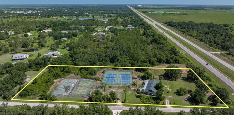 Casa en Punta Gorda, Florida 3 dormitorios, 154.59 m2 № 1854559