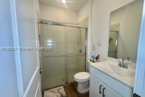 House in Homestead, Florida 4 bedrooms, 193.7 sq.m. № 1952757 - photo 10