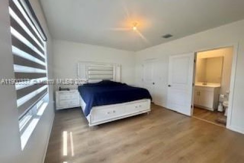 House in Homestead, Florida 4 bedrooms, 193.7 sq.m. № 1952757 - photo 27