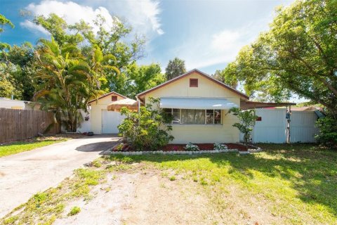 Villa ou maison à Gulfport, Floride 3 chambres, 102.66 m2 № 2127474