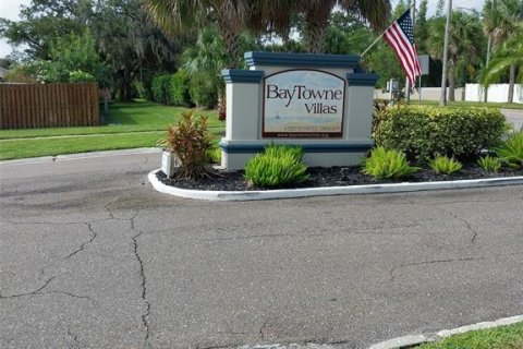 Casa en venta en Safety Harbor, Florida, 2 dormitorios, 94.11 m2 № 1903540 - foto 12
