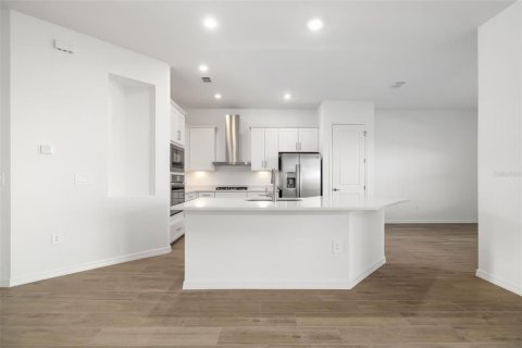 House in Lakewood Ranch, Florida 4 bedrooms, 208.57 sq.m. № 1903913 - photo 6