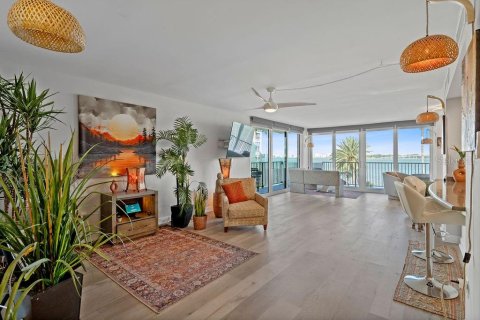 Condominio en venta en Clearwater, Florida, 2 dormitorios, 143.07 m2 № 1835088 - foto 8