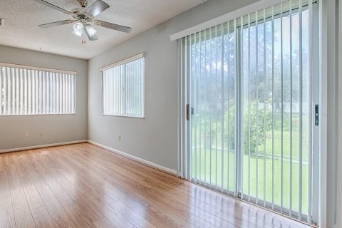 Casa en venta en Leesburg, Florida, 2 dormitorios, 151.62 m2 № 1918804 - foto 16