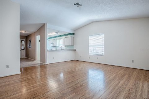 Casa en venta en Leesburg, Florida, 2 dormitorios, 151.62 m2 № 1918804 - foto 12