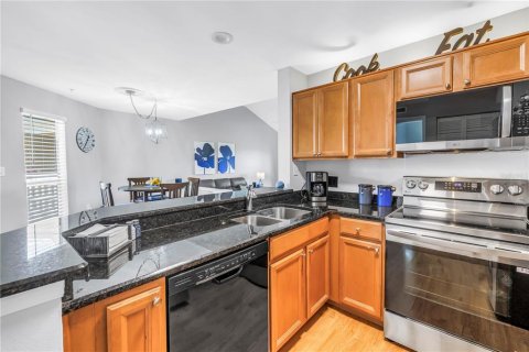Condo in Saint Petersburg, Florida, 2 bedrooms  № 1906395 - photo 29