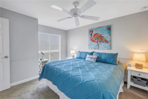 Condo in Saint Petersburg, Florida, 2 bedrooms  № 1906395 - photo 12