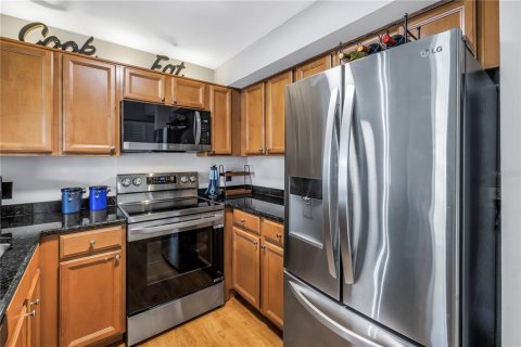 Condo in Saint Petersburg, Florida, 2 bedrooms  № 1906395 - photo 7