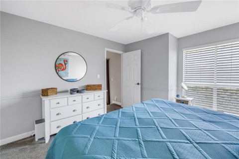 Condo in Saint Petersburg, Florida, 2 bedrooms  № 1906395 - photo 13