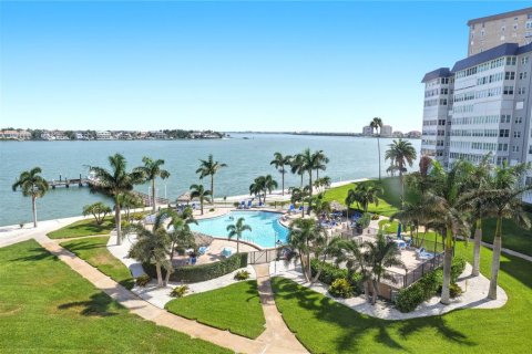 Condominio en venta en Saint Petersburg, Florida, 2 dormitorios, 149.11 m2 № 2237565 - foto 5