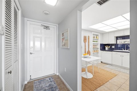 Condominio en venta en Saint Petersburg, Florida, 2 dormitorios, 149.11 m2 № 2237565 - foto 10