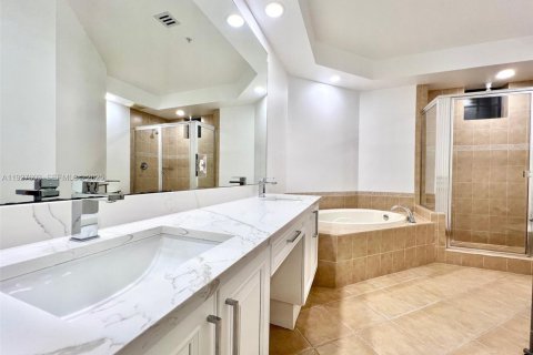 Снять в аренду кондоминиум в Санрайз, Флорида 3 спальни, 133.13м2, № 1986736 - фото 9