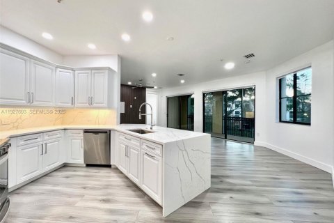 Снять в аренду кондоминиум в Санрайз, Флорида 3 спальни, 133.13м2, № 1986736 - фото 5