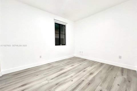 Снять в аренду кондоминиум в Санрайз, Флорида 3 спальни, 133.13м2, № 1986736 - фото 13