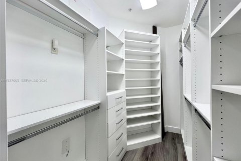 Снять в аренду кондоминиум в Санрайз, Флорида 3 спальни, 133.13м2, № 1986736 - фото 11