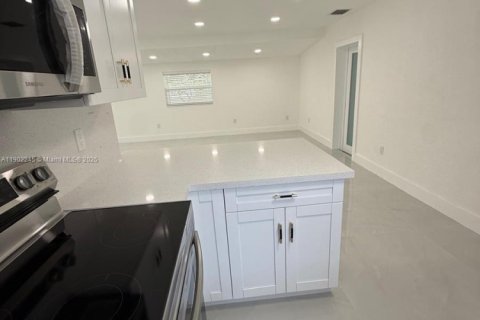 Casa en venta en Miami, Florida, 3 dormitorios, 118.17 m2 № 1953744 - foto 26
