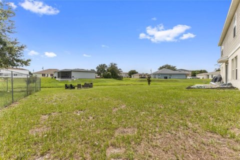Villa ou maison à vendre à Poinciana, Floride: 4 chambres, 196.4 m2 № 2285026 - photo 13