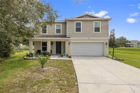House in Poinciana, Florida 4 bedrooms, 196.4 sq.m. № 2285026