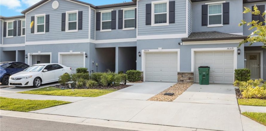 Townhouse in Zephyrhills, Florida 3 bedrooms, 151.8 sq.m. № 1854678