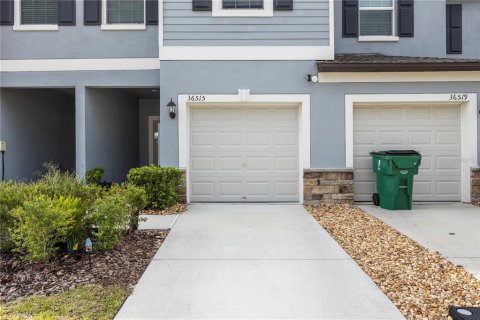 Townhouse in Zephyrhills, Florida 3 bedrooms, 151.8 sq.m. № 1854678 - photo 5