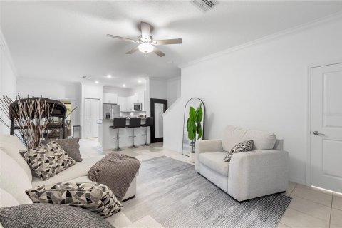 Townhouse in Zephyrhills, Florida 3 bedrooms, 151.8 sq.m. № 1854678 - photo 7