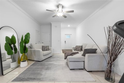 Townhouse in Zephyrhills, Florida 3 bedrooms, 151.8 sq.m. № 1854678 - photo 9