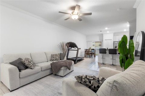 Townhouse in Zephyrhills, Florida 3 bedrooms, 151.8 sq.m. № 1854678 - photo 10