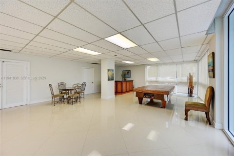 Condominio en venta en Fort Lauderdale, Florida, 1 dormitorio, 83.61 m2 № 1999741 - foto 25